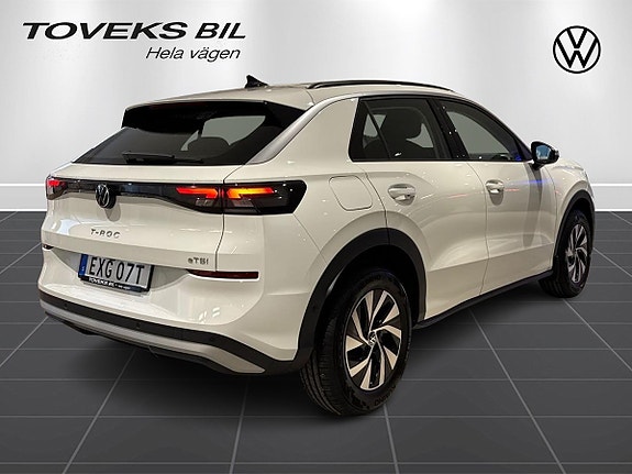 Volkswagen T-Roc 5 of 5