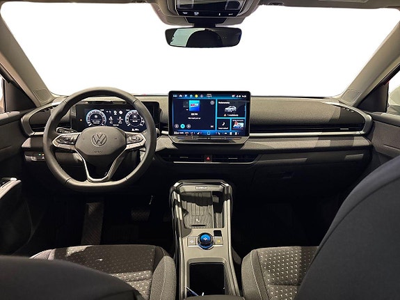Volkswagen T-Roc 11 of 23