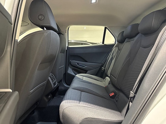 Volkswagen T-Roc 14 of 23