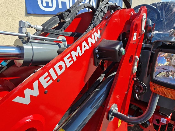 Weidemann 1390 2 of 9
