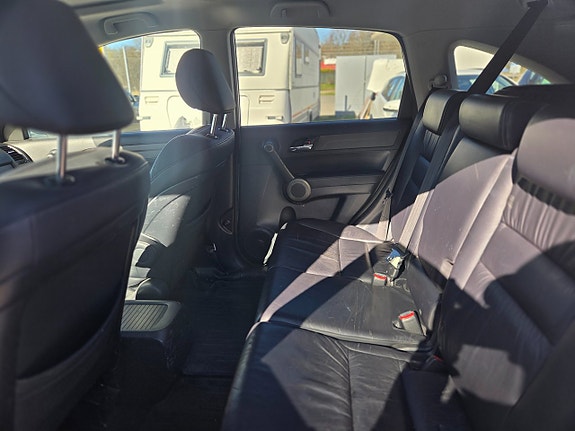 Honda CR-V 7 of 10