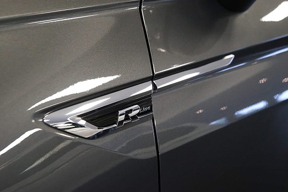 Volkswagen Tiguan 3 of 5