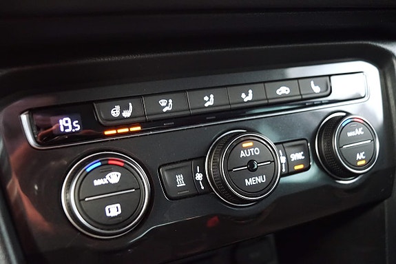 Volkswagen Tiguan 14 of 17
