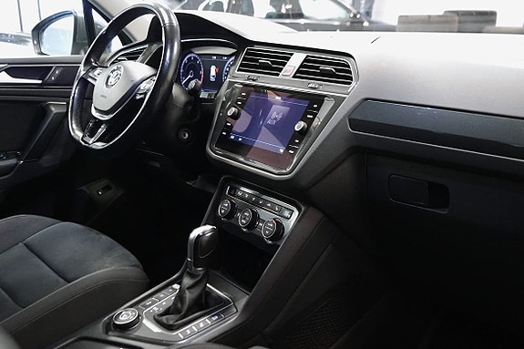 Volkswagen Tiguan 9 of 17