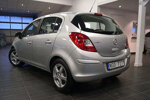 Opel Corsa 2 of 5