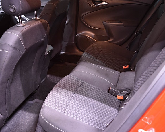Opel Astra 16 of 17