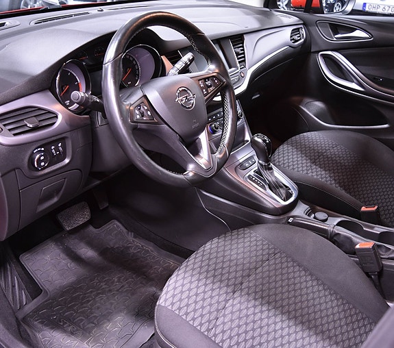 Opel Astra 12 of 17