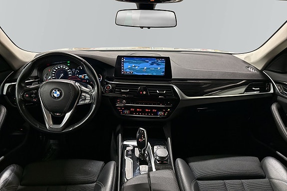 BMW 530i 4 of 5