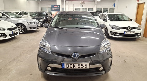 Toyota Prius Plug-in Hybrid 8 of 23