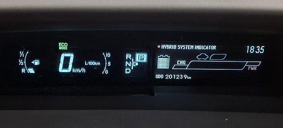 Toyota Prius Plug-in Hybrid 18 of 23