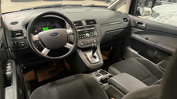Ford C-Max 8 of 15