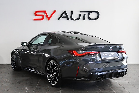 BMW M4 4 of 5