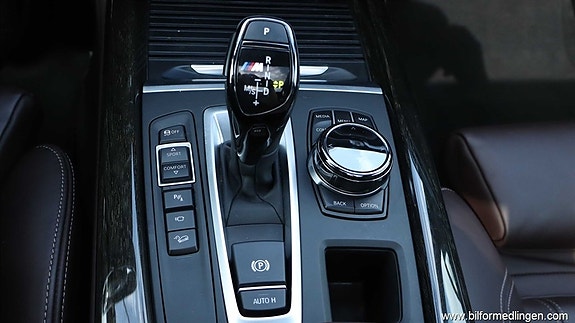 BMW X5 M 9 of 27