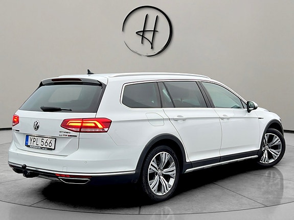 Volkswagen Passat Alltrack 5 of 5
