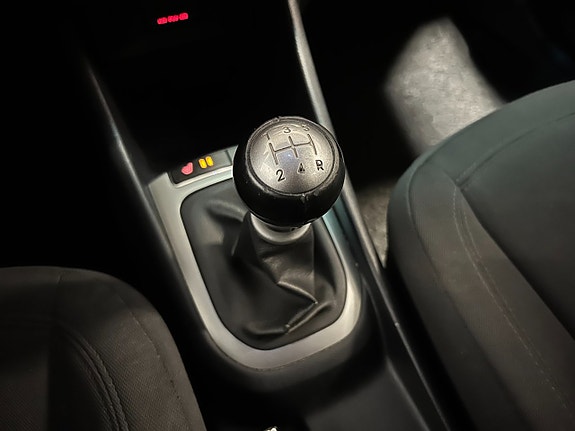 Kia Rio 21 of 23