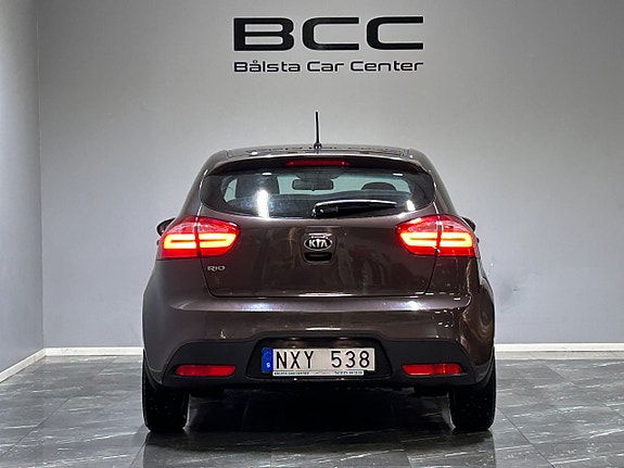 Kia Rio 7 of 23