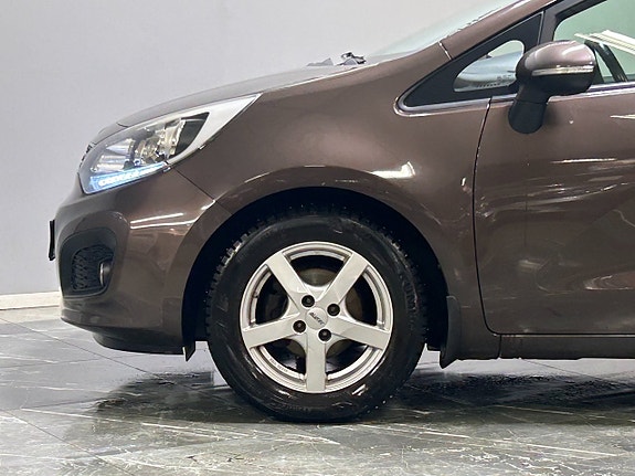 Kia Rio 4 of 5