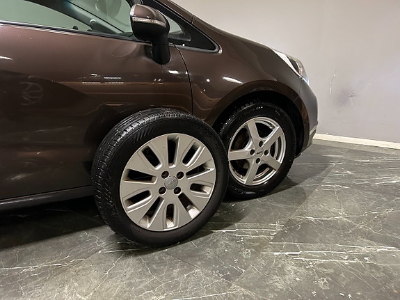 Kia Rio 9 of 23
