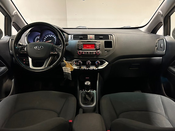 Kia Rio 10 of 23