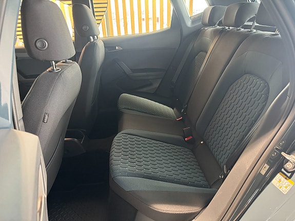 Seat Arona 7 of 16