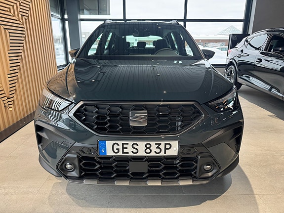 Seat Arona 2 of 5