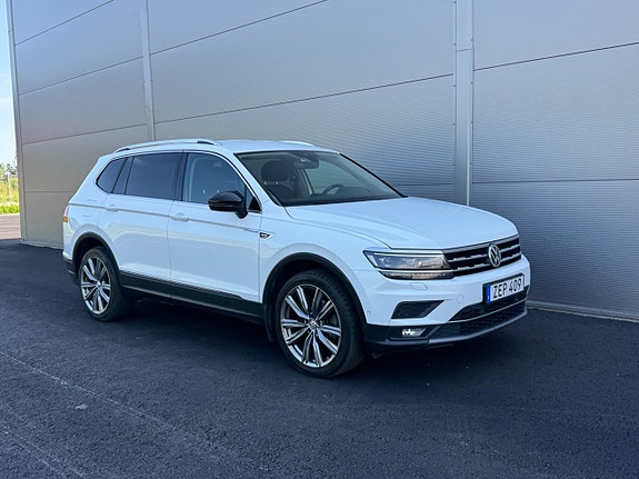 Volkswagen Tiguan Allspace 2 of 5