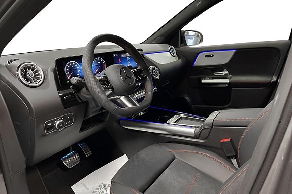 Mercedes-Benz GLA250 e 6 of 16