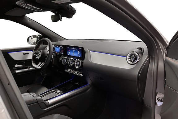 Mercedes-Benz GLA250 e 9 of 16