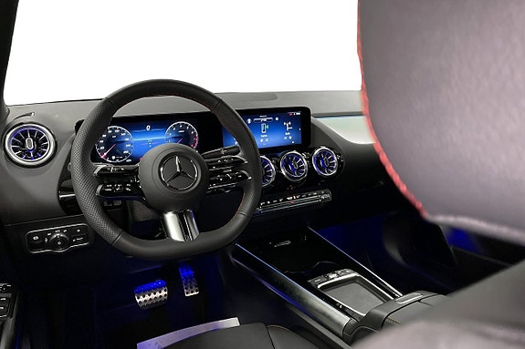 Mercedes-Benz GLA250 e 8 of 16