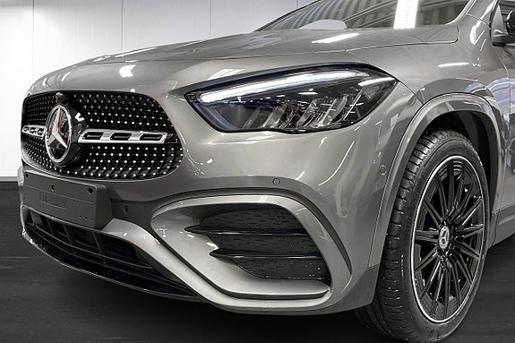 Mercedes-Benz GLA250 e 16 of 16