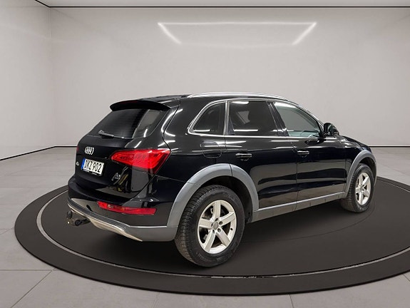 Audi Q5 9 of 23