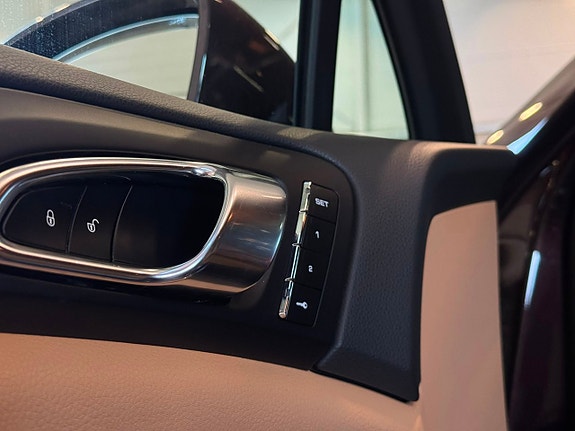 Porsche Cayenne 23 of 26