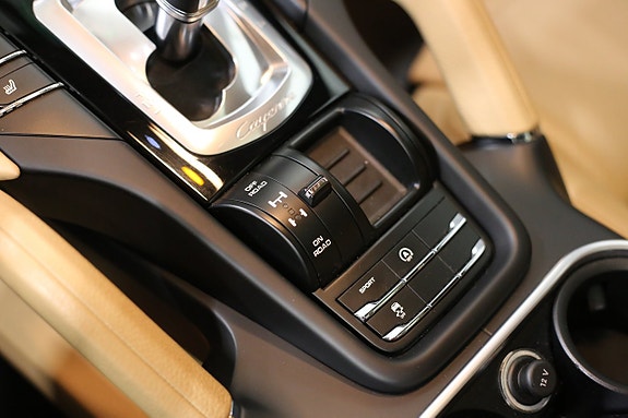 Porsche Cayenne 18 of 26