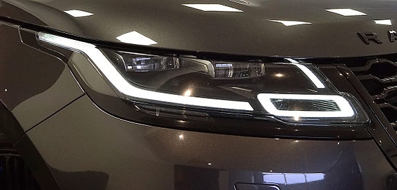 Land Rover Range Rover Velar 2 of 5