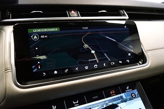 Land Rover Range Rover Velar 15 of 24