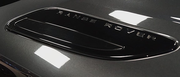 Land Rover Range Rover Velar 3 of 5