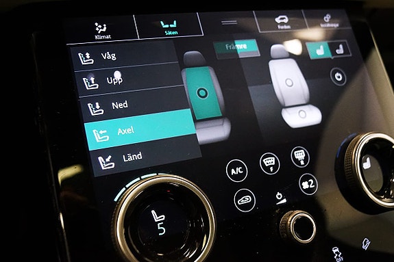 Land Rover Range Rover Velar 13 of 24