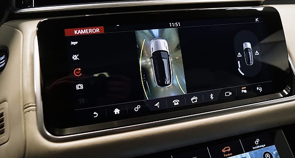 Land Rover Range Rover Velar 14 of 24