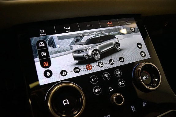 Land Rover Range Rover Velar 12 of 24