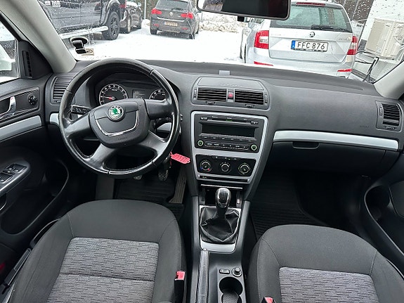 Skoda Octavia 9 of 16