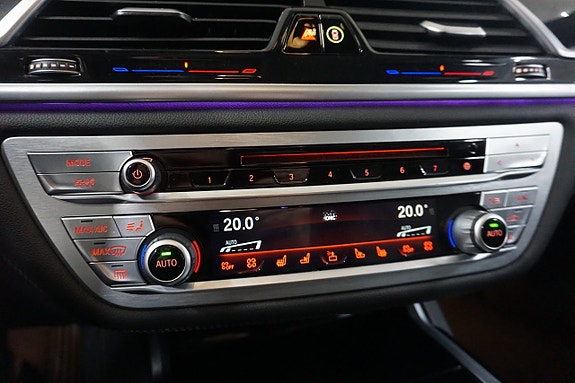 BMW 750Ld 26 of 27