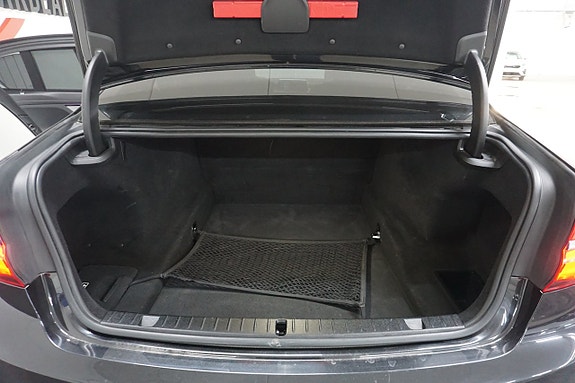 BMW 750Ld 8 of 27