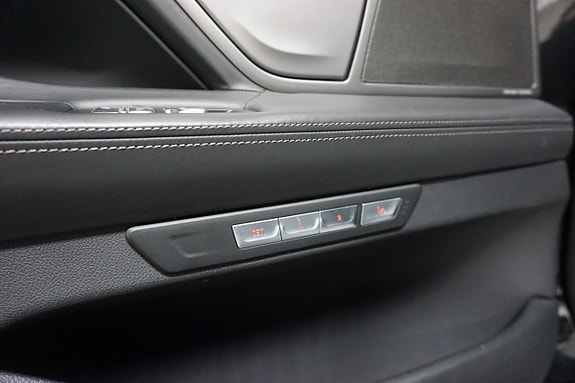 BMW 750Ld 14 of 27