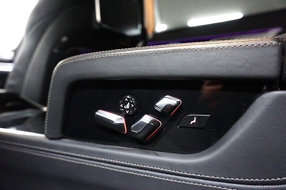 BMW 750Ld 27 of 27