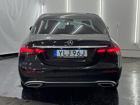 Mercedes-Benz E220 d 4 of 5