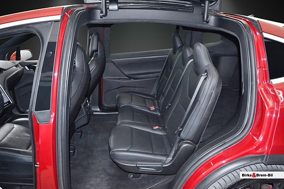 Tesla Model X 16 of 16