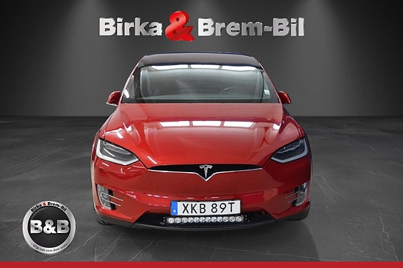 Tesla Model X 8 of 16