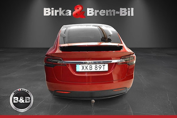 Tesla Model X 10 of 16