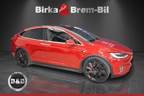 Tesla Model X 3 of 5