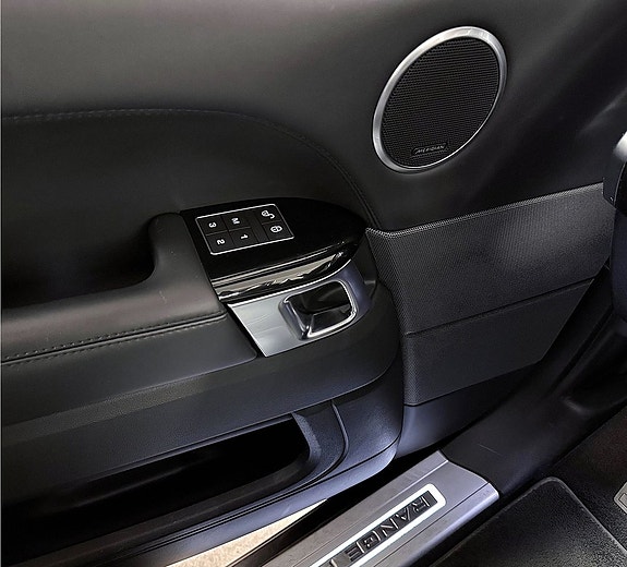 Land Rover Range Rover Sport 10 of 27